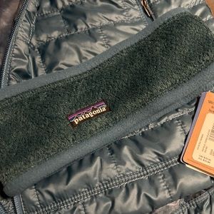 Women’s Patagonia jacket and fleece headband